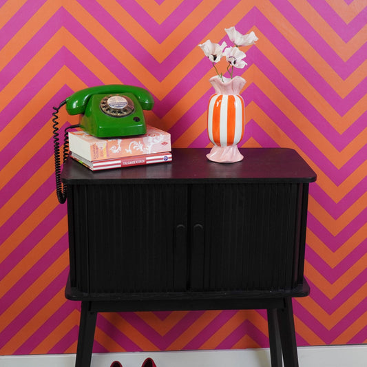 Vaas - Bloemenvaas Toffee Snoepje -  Dolomiet - Oranje/Roze - 9,5x9,5x21cm