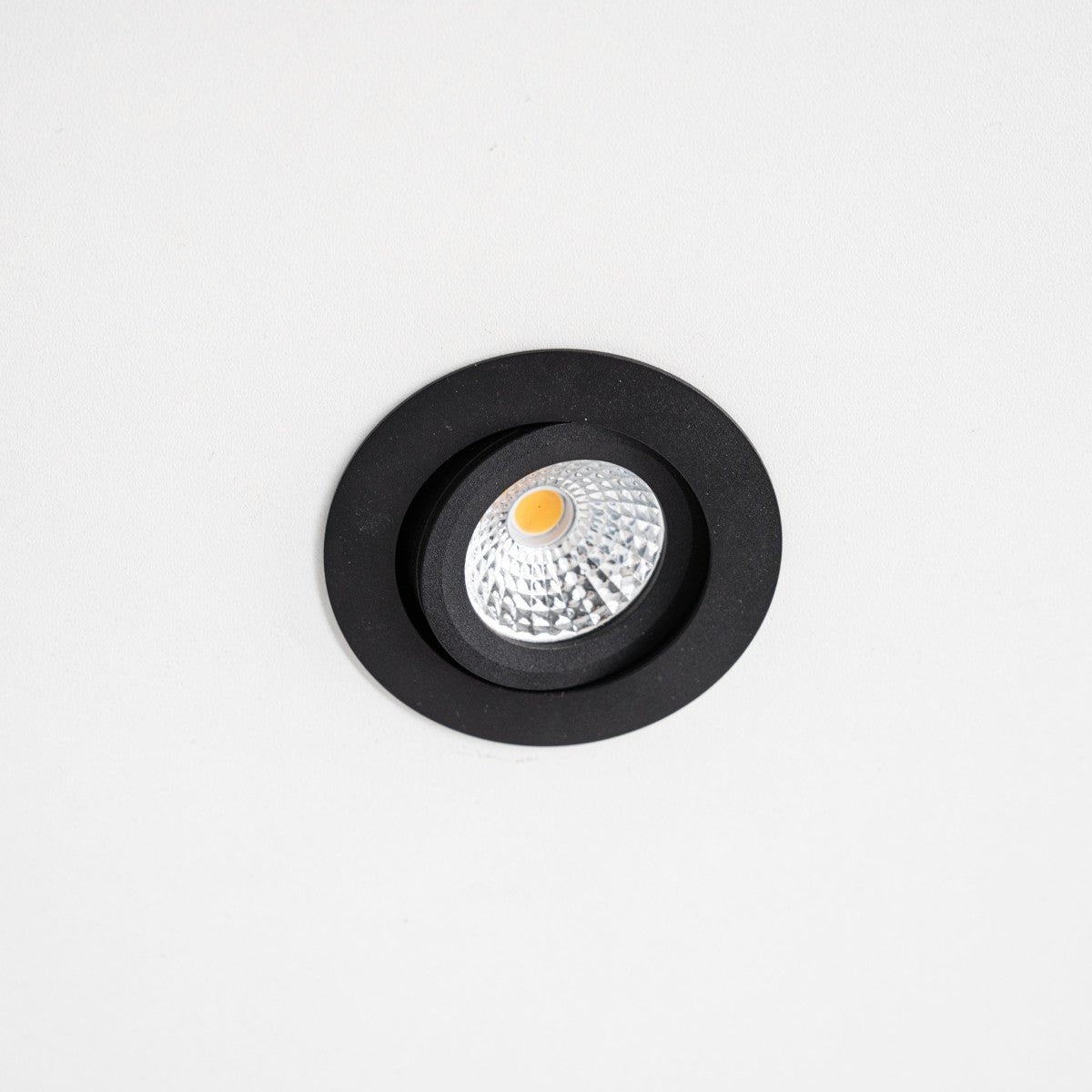 LED's Light Pro LED Inbouwspot Zwart - DimToWarm - Ø 68mm - Kantelbaar - Warm wit licht - CRI95- Dimbaar