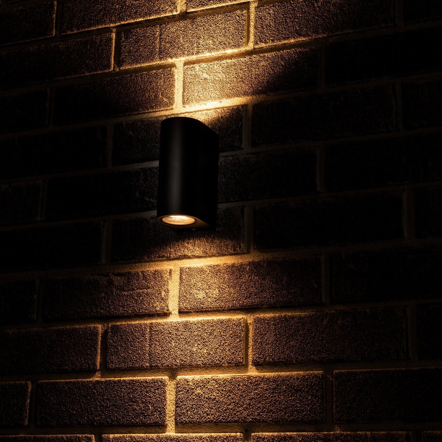 LED's Light LED Wandlamp buiten - Cilinder met 2 x GU10 fitting - Model Sapri - IP44 - Zwart