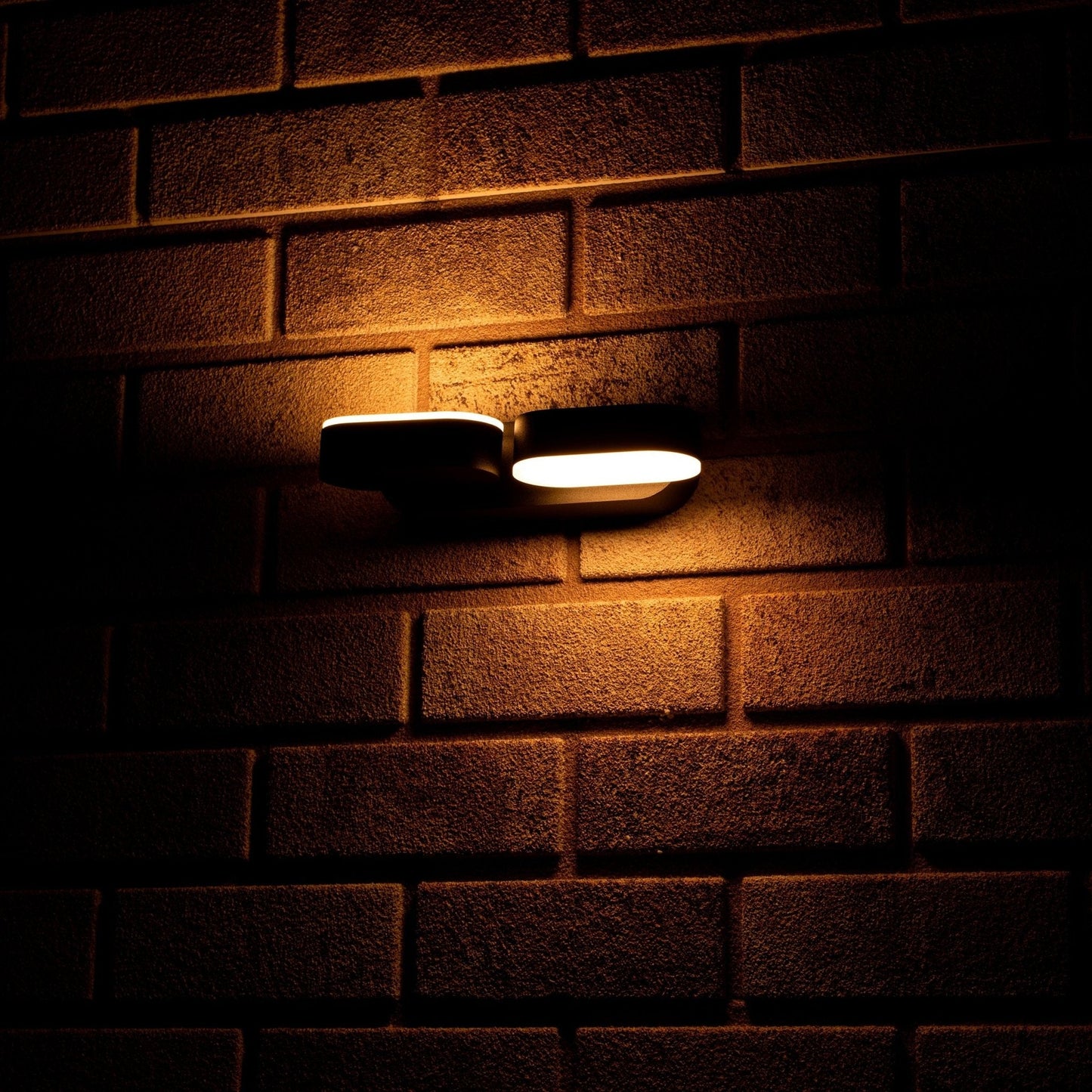 LED's Light Dubbele LED Buitenlamp - Model Rieti - Warm wit - IP44 waterbestendig - Zwart