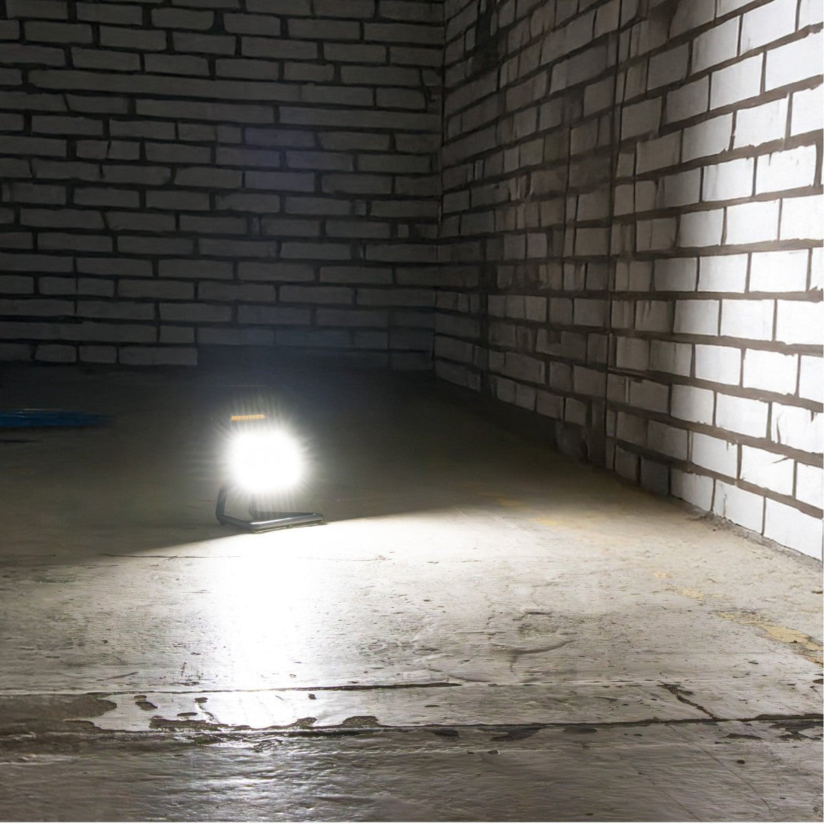 LED's Work LED Bouwlamp oplaadbaar 20W 2000lm - Werkt draadloos op accu - Stof- en waterdicht