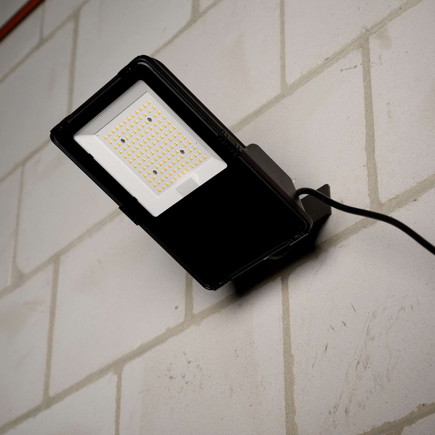 Premium LED Floodlight 30W - Levensduur van 30 jaar - IP66 Waterdicht - 4650 lm