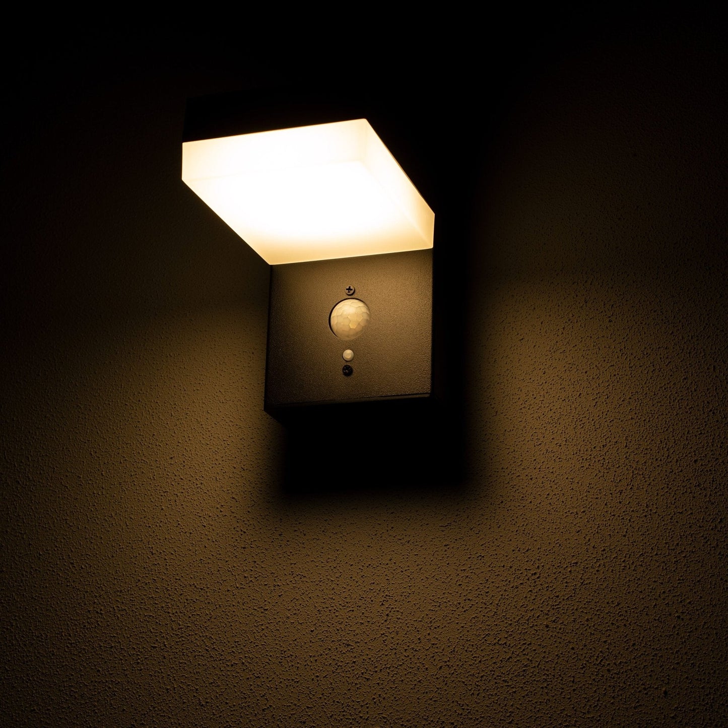 LED's Light RVS Solar LED Muurlamp met Bewegingssensor - Draadloos - Vierkant - 3 standen - Zwart