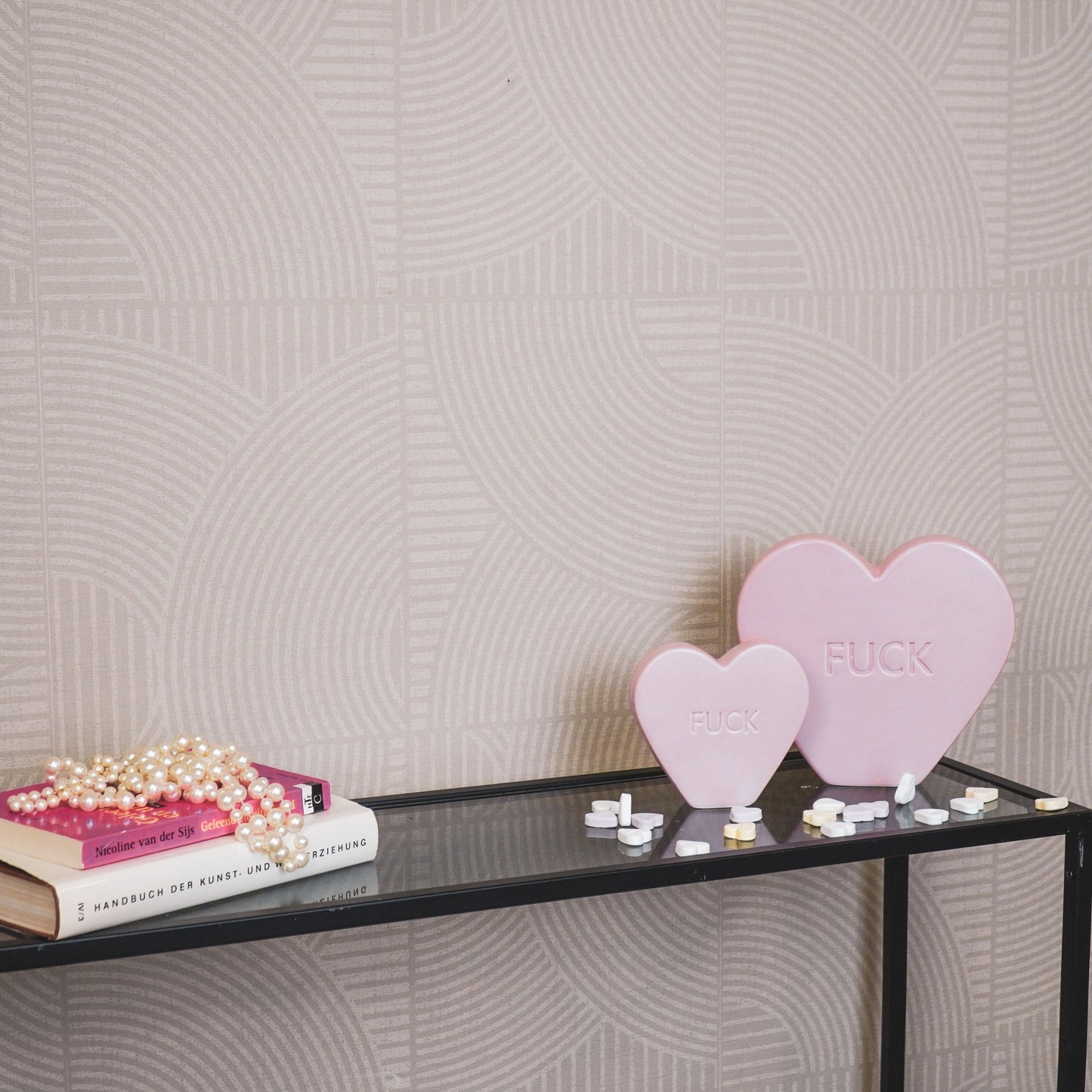 Ornament- Snoephart Beeldje 'FUCK'- Keramiek- Licht Roze- 13x4x11,5cm