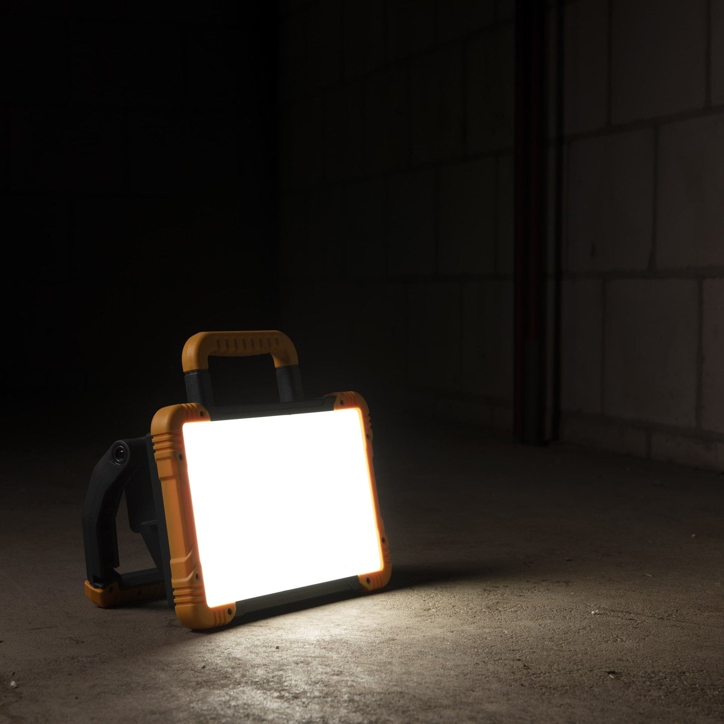 LED's Work Oplaadbare LED Bouwlamp 1500 - Draadloze werking op accu – IP54 – Rough Service Tested