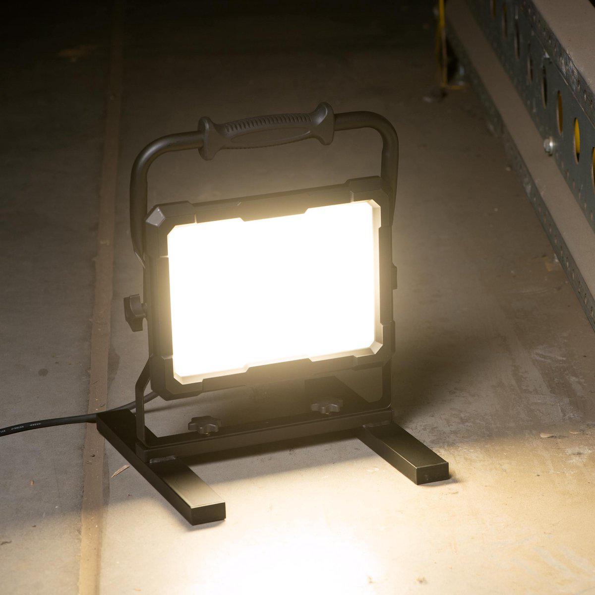 LED's Work Professionele LED Bouwlamp 13000 - Rough Service Tested - 5 meter snoer - 150W - IP65