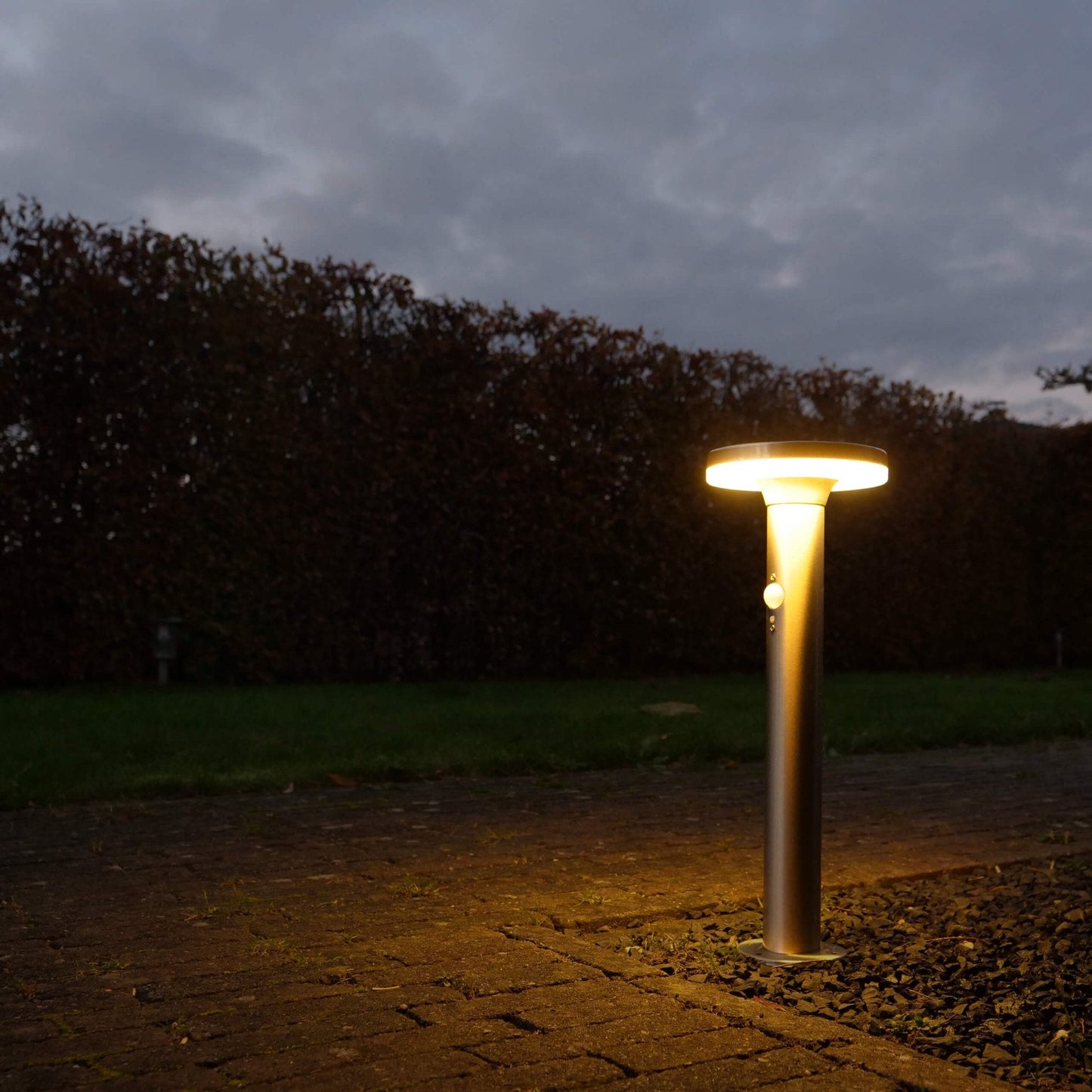 LED's Light RVS Solar LED Tuin Lantaarnpaal met Bewegingssensor - Draadloos - 3 standen - Zilver